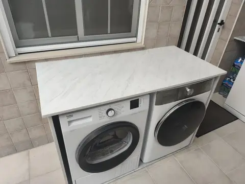 Encimera de cocina a medida — trabajo de Marbres Chust, 2026
