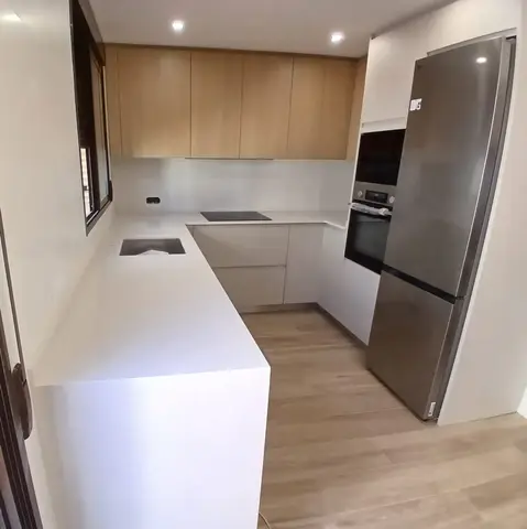Encimera de cocina a medida — trabajo de Marbres Chust, 2026