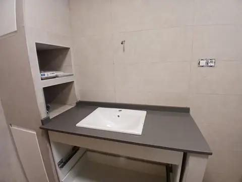 Encimera de baño y lavabo de piedra — trabajo de Marbres Chust, 2026