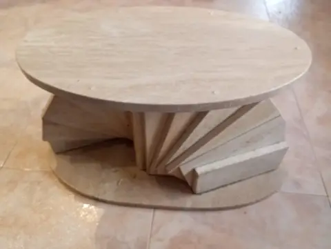 Mesa de mármol y piedra a medida — trabajo de Marbres Chust, 2025