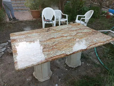 Mesa de mármol y piedra a medida — trabajo de Marbres Chust, 2024