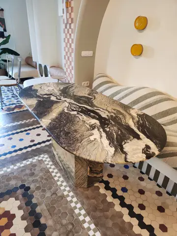 Mesa de mármol y piedra a medida — trabajo de Marbres Chust, 2024