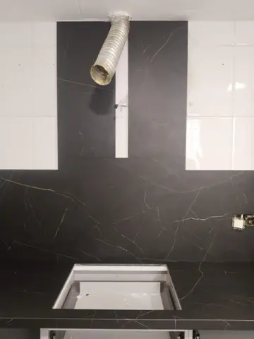 Revestimiento y pieza de piedra a medida — trabajo de Marbres Chust, 2024
