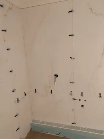 Revestimiento y pieza de piedra a medida — trabajo de Marbres Chust, 2024