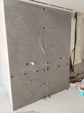 Revestimiento y pieza de piedra a medida — trabajo de Marbres Chust, 2023