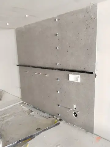 Revestimiento y pieza de piedra a medida — trabajo de Marbres Chust, 2023