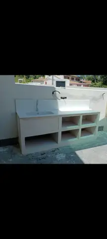 Coronación de piscina y piedra de exterior — trabajo de Marbres Chust, 2023