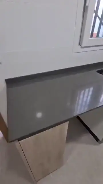 Encimera de cocina a medida (vídeo) — trabajo de Marbres Chust, 2026
