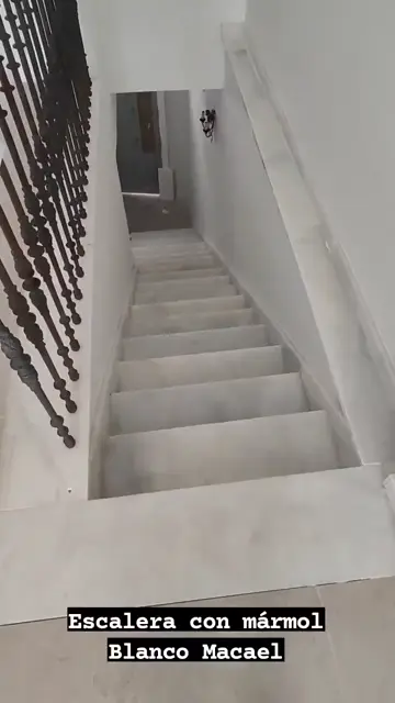 Escalera de mármol y piedra (vídeo) — trabajo de Marbres Chust, 2023