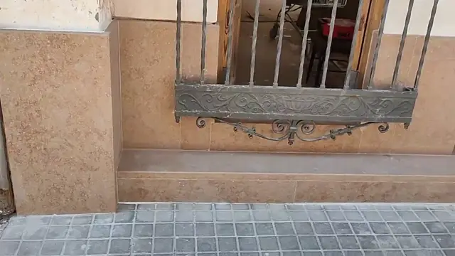 Coronación de piscina y piedra de exterior (vídeo) — trabajo de Marbres Chust, 2022